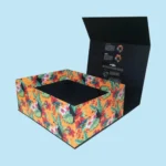 Rigid Boxes with Magnetic Closure